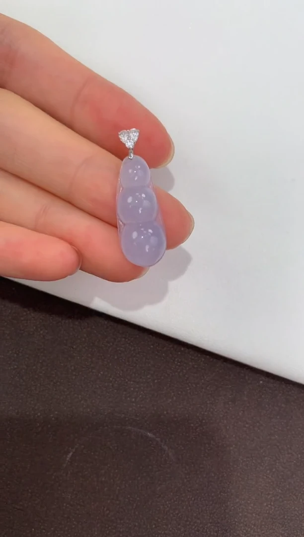 翡翠18K金镶嵌颈饰天然缅甸a货翡翠