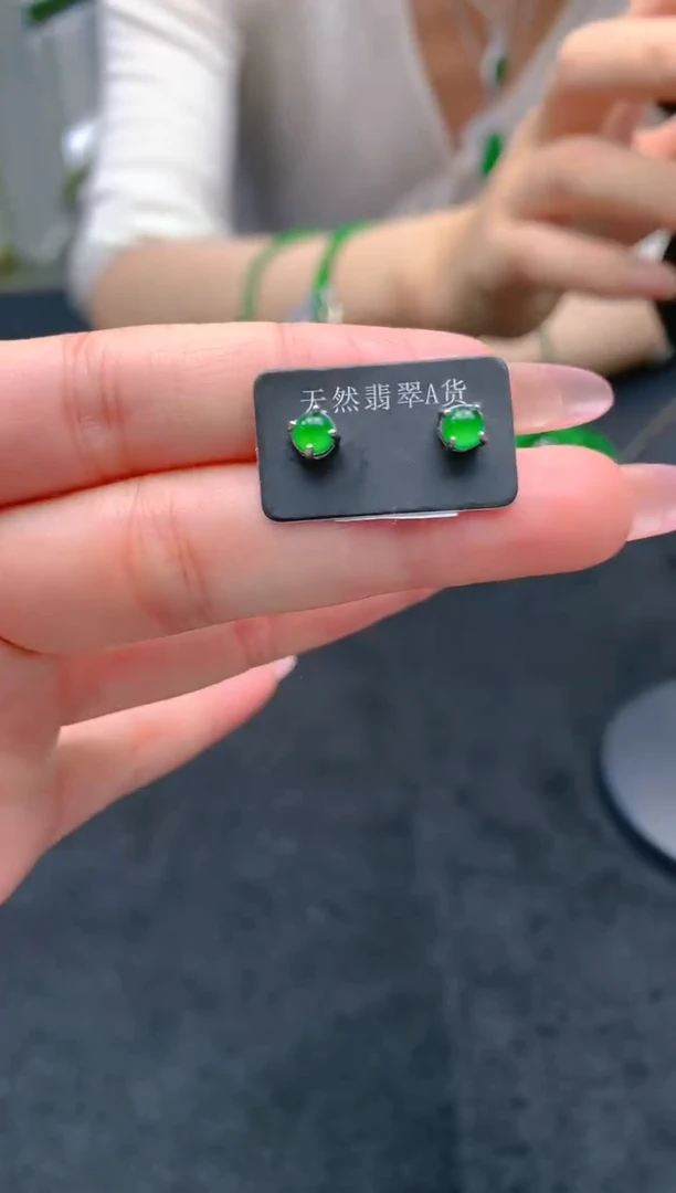 翡翠未镶嵌颈饰天然A货翡翠