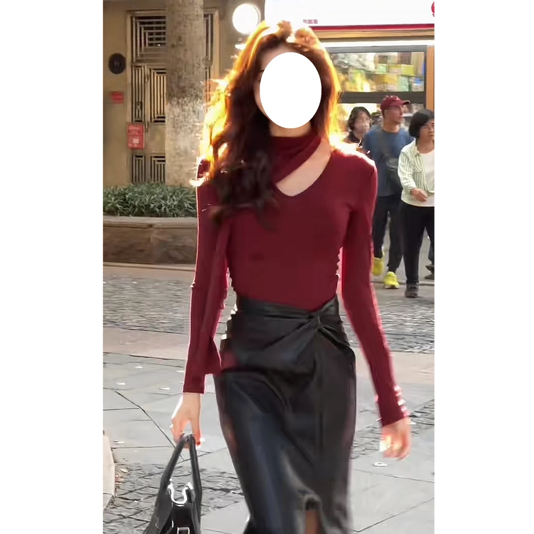 【小稳清仓】微胖大码秋冬镂空挂脖打底衫+扭结皮裙套装9830