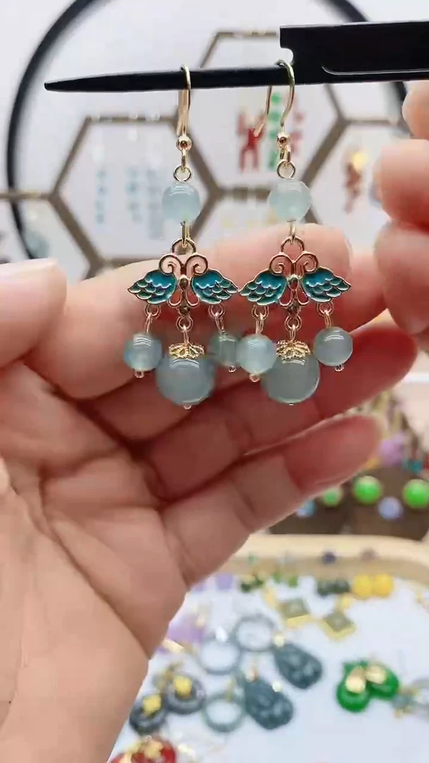 未镶嵌石英质玉（天山翠）耳饰167