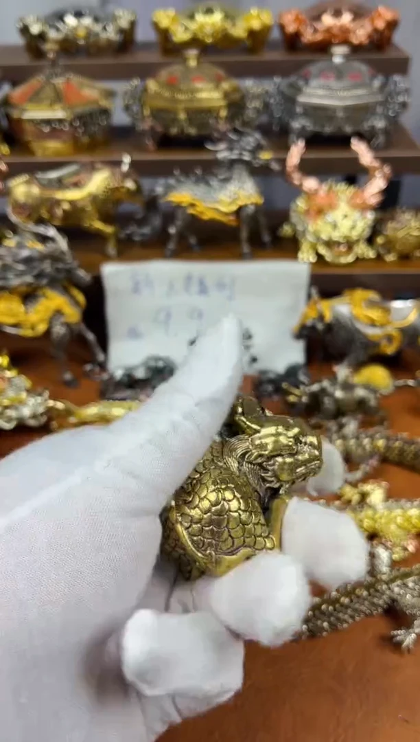 卧麒麟黄铜摆件实心