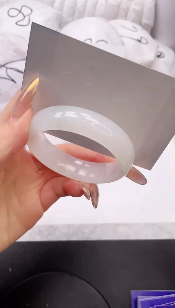 【闪购商品】石英质玉手镯未镶嵌10K276-61