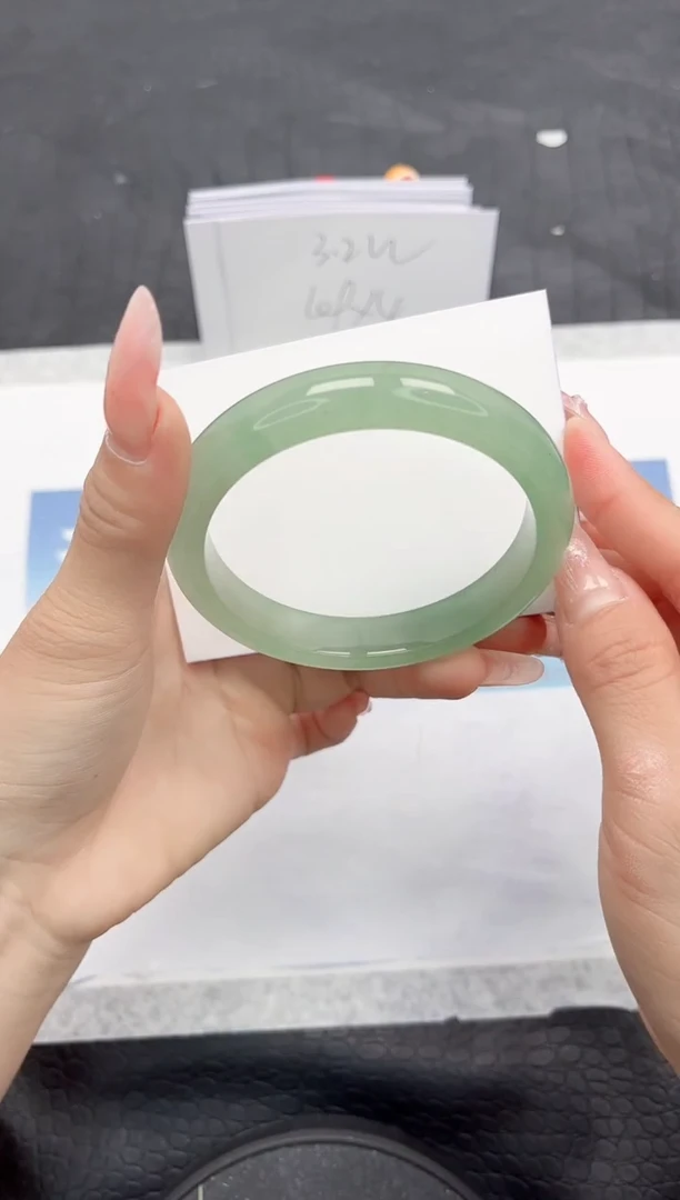 【闪购商品】石英质玉手镯未镶嵌L312-60