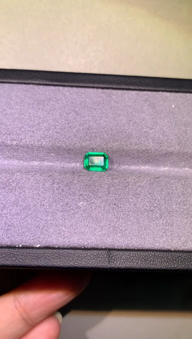 裸石祖母绿1.32ct赞比亚VVG微油吉尔德