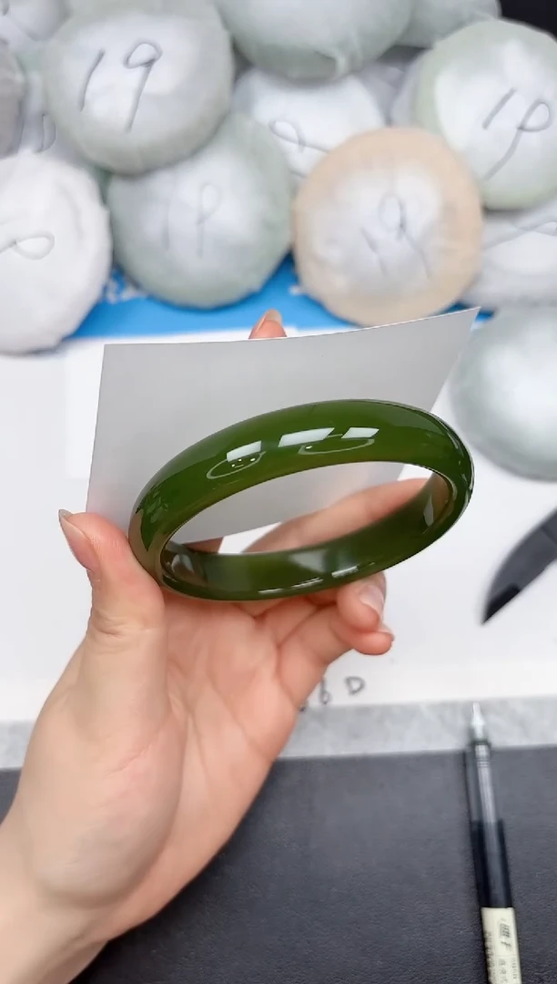 未镶嵌手镯石英质玉269/63.9