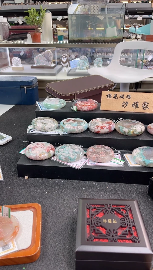 未镶嵌手镯石英质玉六*六圈口（赠品镯心）