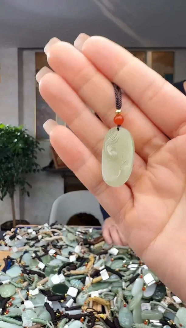 颈饰未镶嵌和田玉拍一发一多样性发货