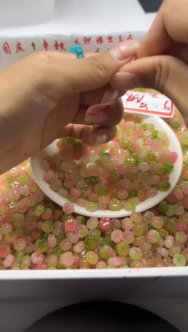 未镶嵌颈饰玛瑙/玉髓w2868水蜜桃五瓣花8mm*10颗