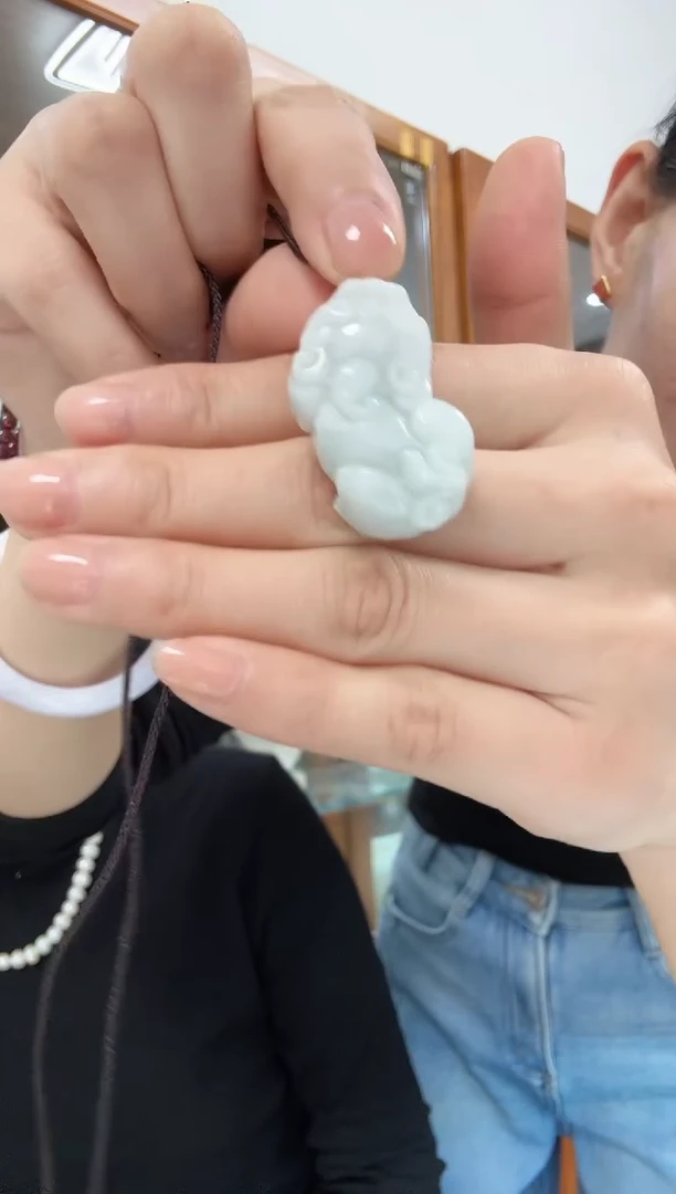 颈饰未镶嵌翡翠中貔貅多样性发一件