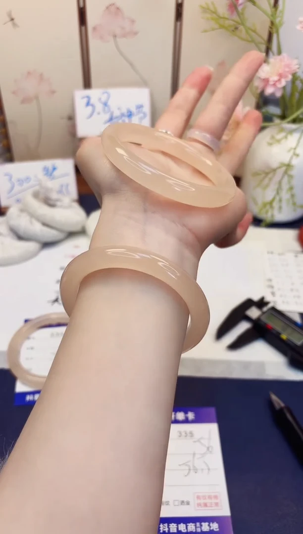 【闪购商品】石英质玉手镯未镶嵌335-美人条藕粉-圈口56