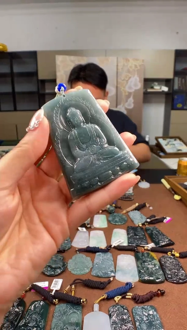 颈饰未镶嵌翡翠多样性发其一