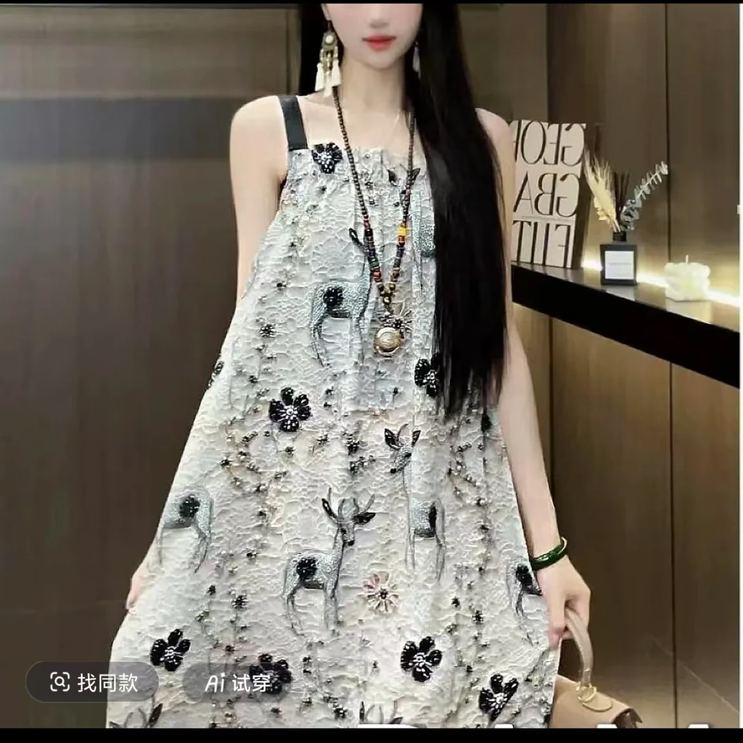 轻奢新款吊带女装连衣裙夏碎花显瘦印花长裙三亚百搭老钱风女装