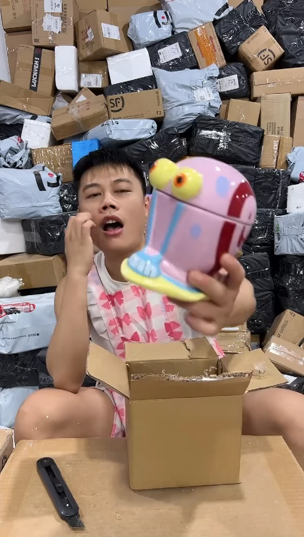 瓷片小蜗收纳罐