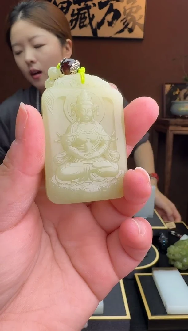 和田玉未镶嵌颈饰1