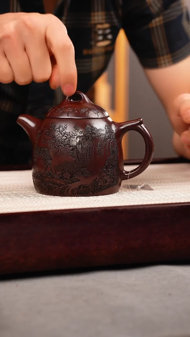 茶壶紫砂石红 秦权 梅花鹿