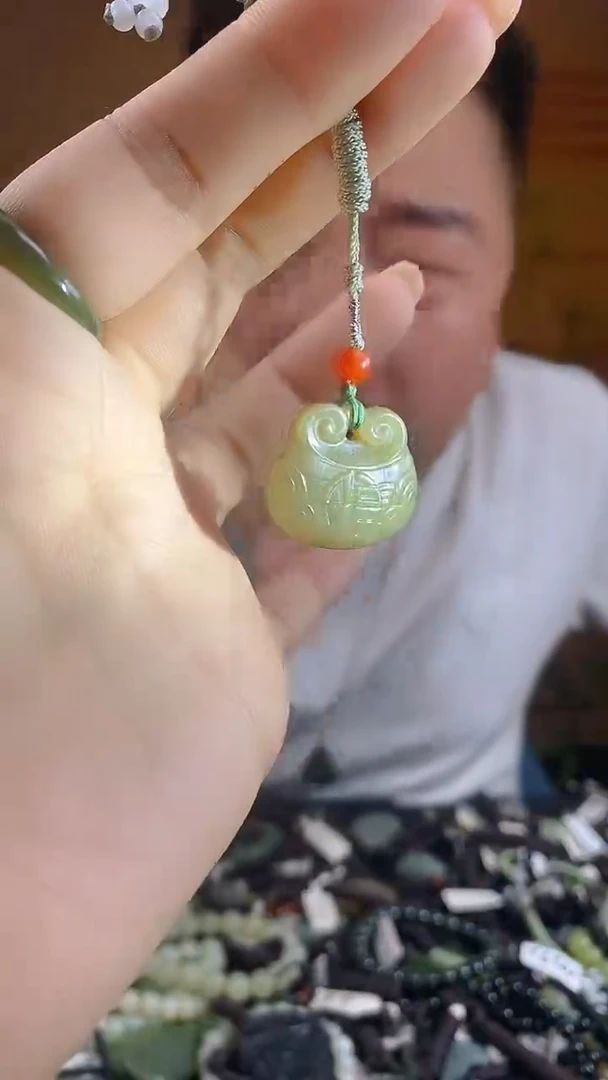 和田玉未镶嵌颈饰多样性发货，拍一发一