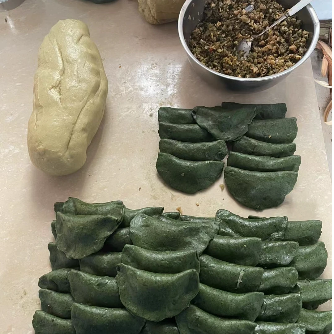 赣南农家纯手工野生艾草艾米果推浆艾米果大米磨浆推浆艾米果