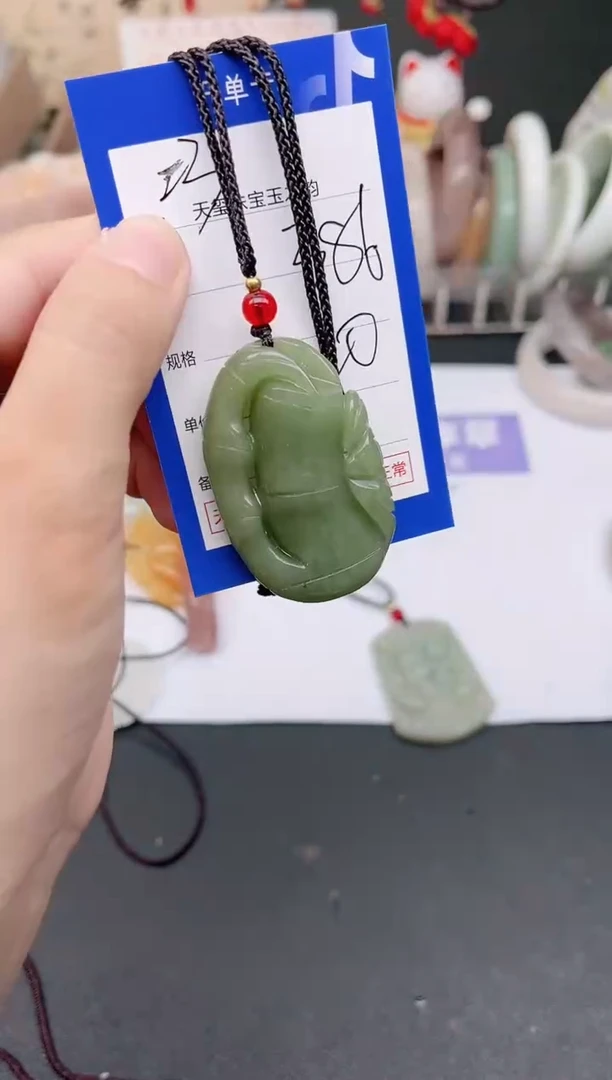 未镶嵌手镯石英质玉386