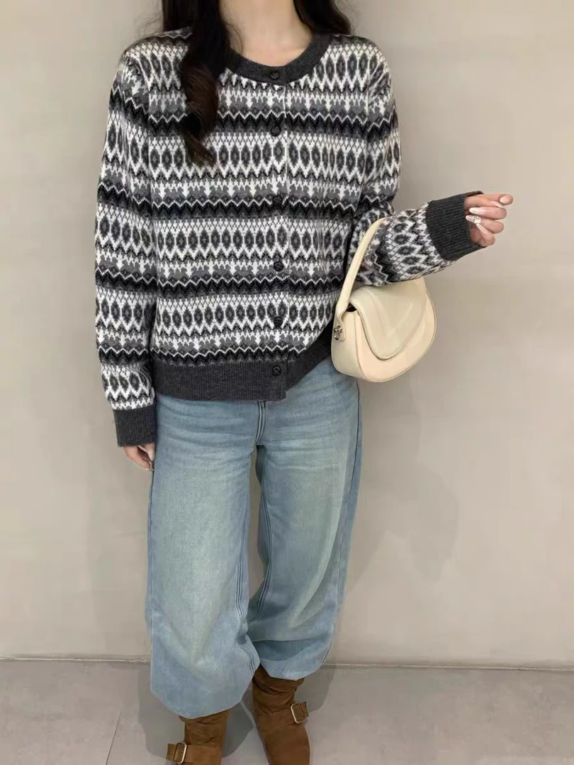 玲姐定制-灰色宽松圆领单排扣针织开衫280301