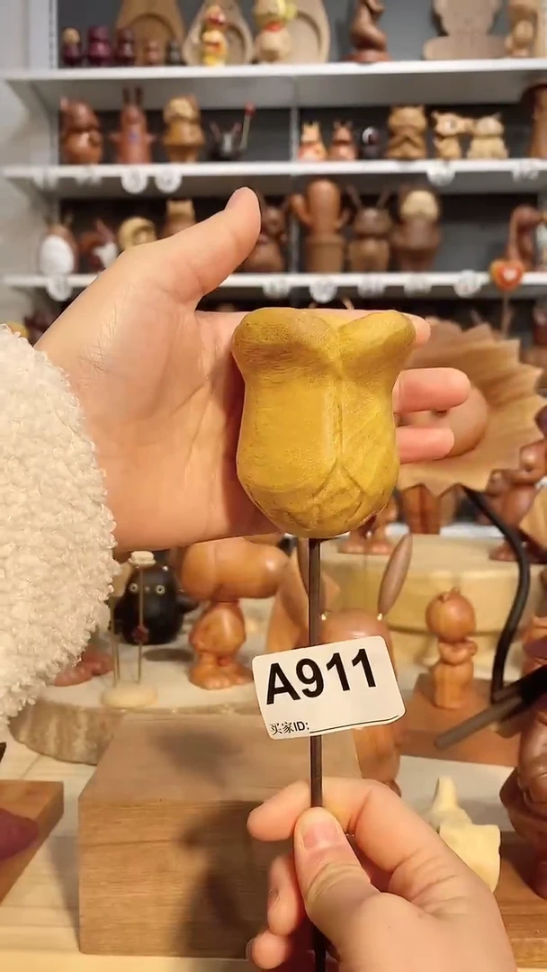 【闪购商品】木木雕摆件可爱卡通
