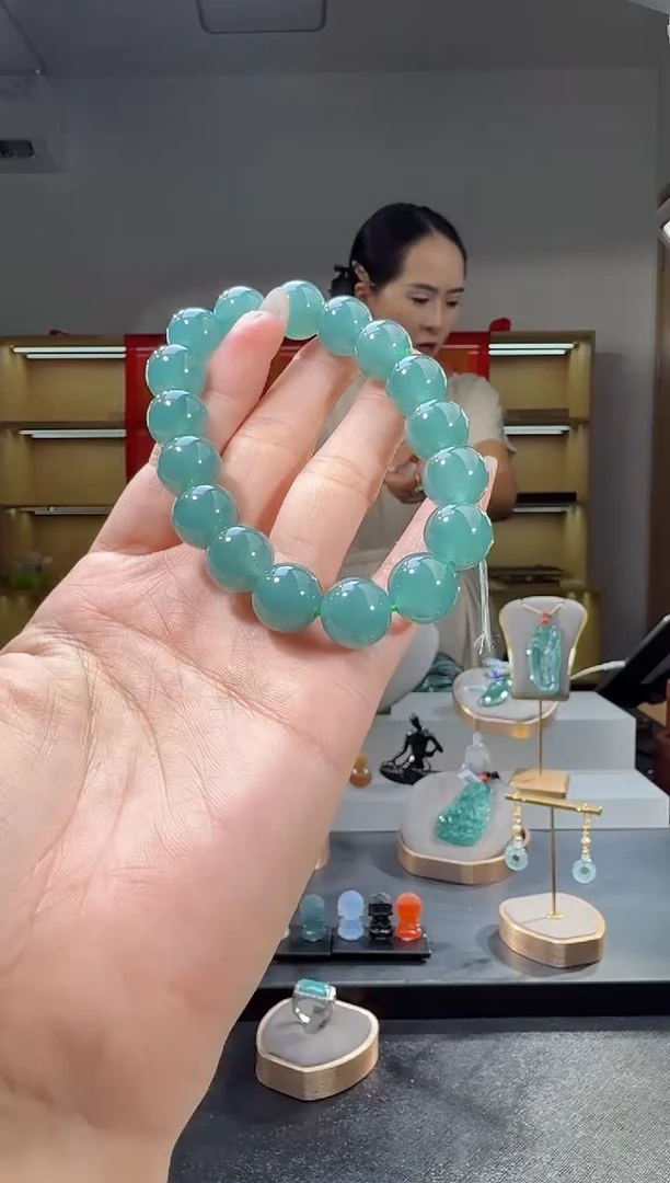 吊坠(不含链)未镶嵌翡翠手串（多样性发其一）