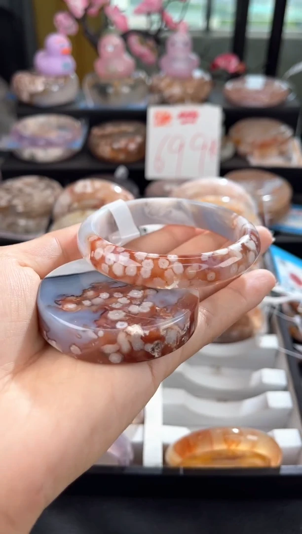 石英质玉手镯未镶嵌58