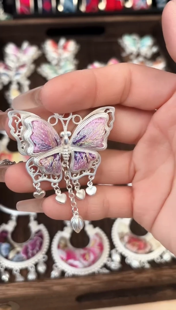 织绣非遗艺枝独秀老绣饰品251