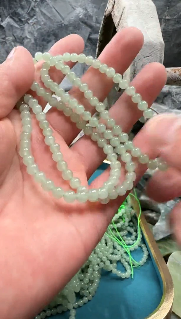 和田玉未镶嵌颈饰项链