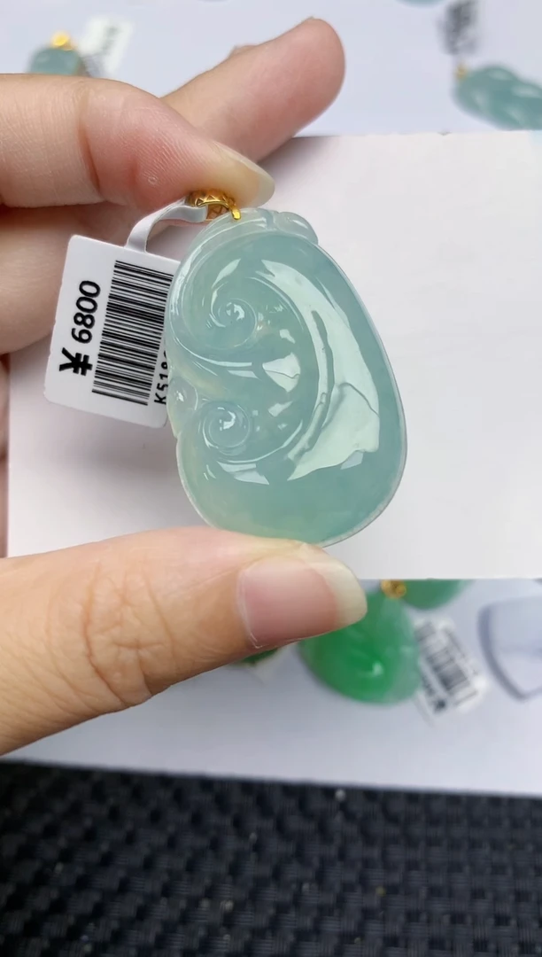 翡翠18K金镶嵌颈饰天然翡翠A货