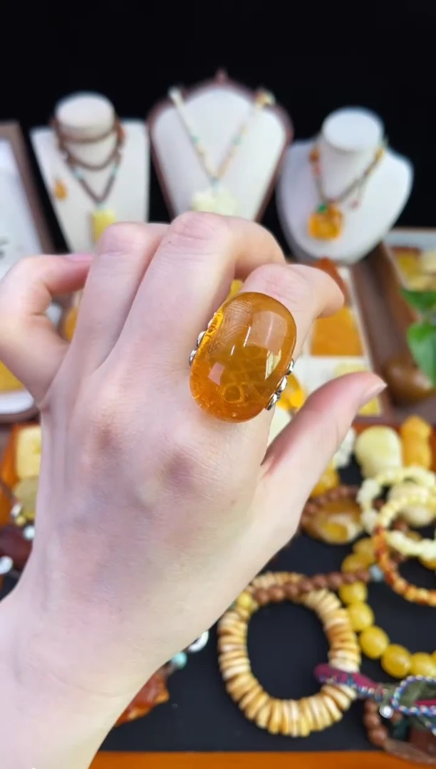 琥珀未镶嵌珠宝奇石柒月