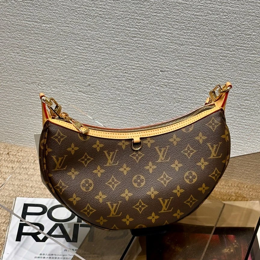 99新 LouisVuitton/路易威登  新款老花looping月亮包 芯片款