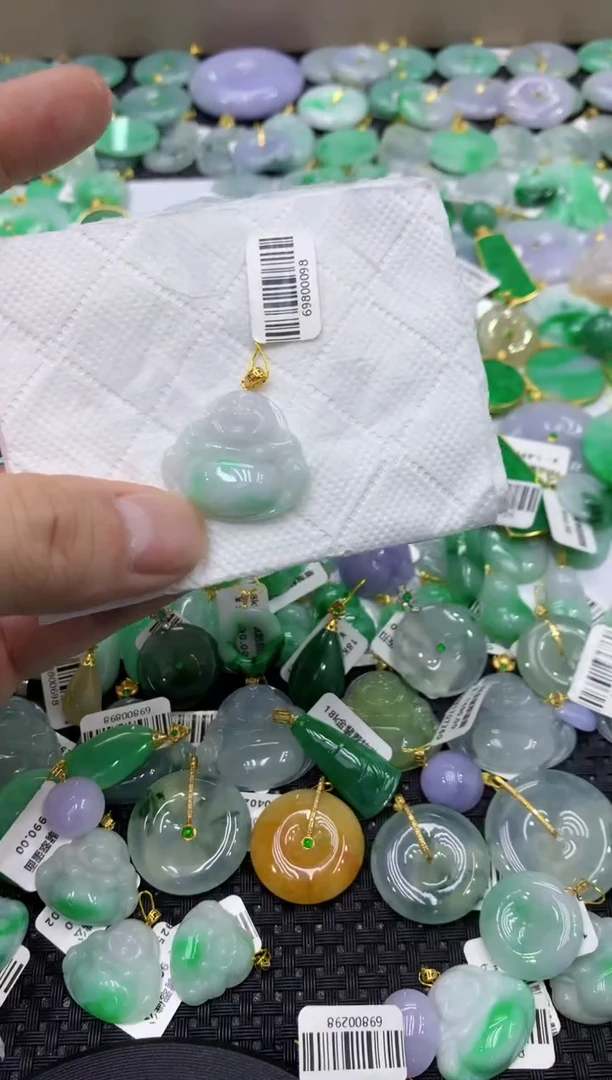 颈饰未镶嵌翡翠天然缅甸翡翠A货