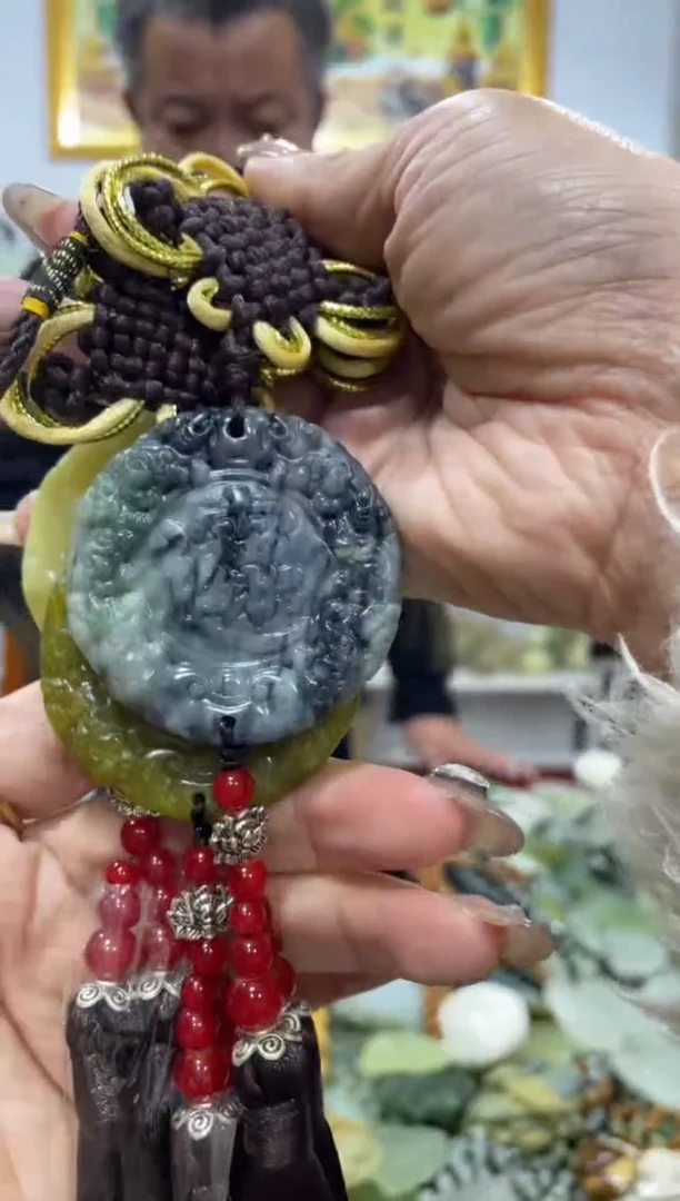 【闪购商品】岫玉车挂未镶嵌多样性发货其中发一件