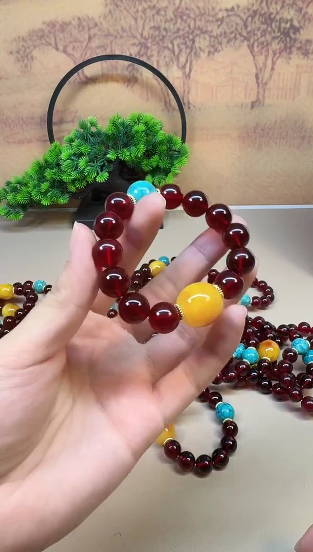 血珀颈饰14K金镶嵌A198