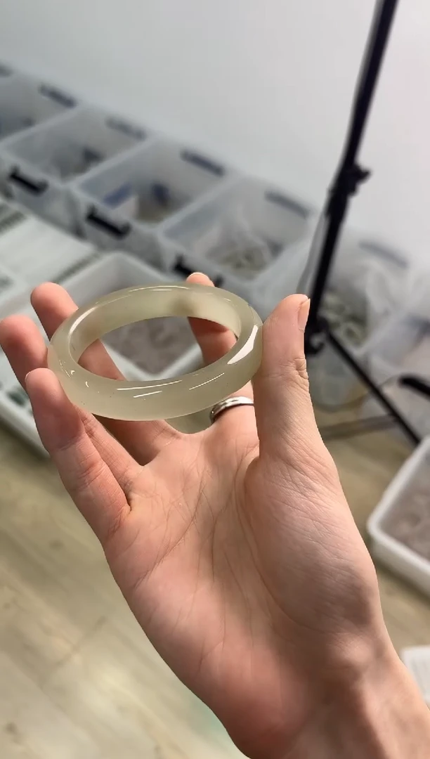 未镶嵌手镯石英质玉112-58D