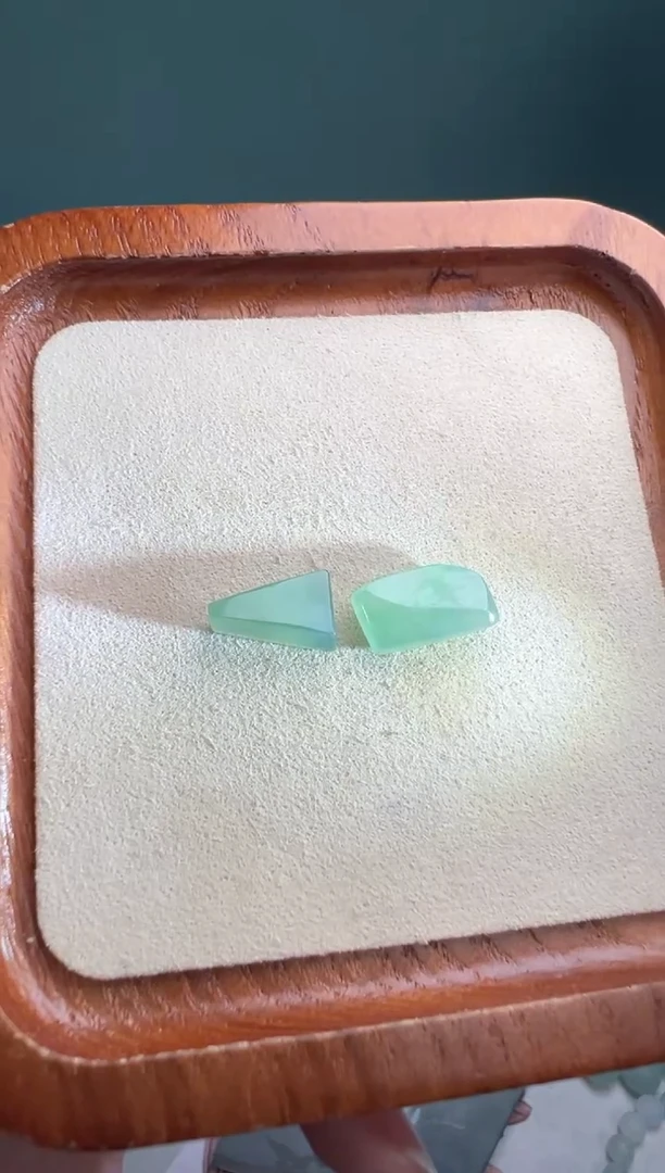 未镶嵌定制翡翠凉****吧绿裸石