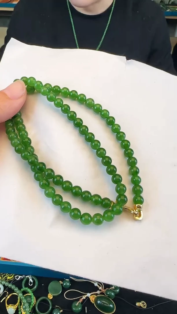 颈饰未镶嵌和田玉卡6锁骨链（微黑点）