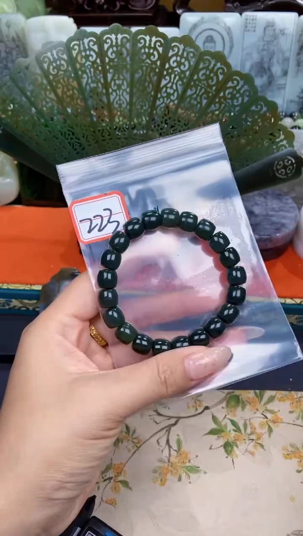 和田玉未镶嵌颈饰和田玉