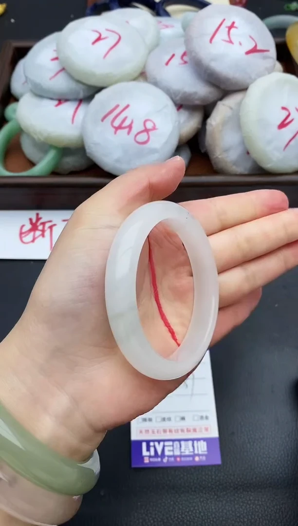 未镶嵌手镯石英质玉132+56/57