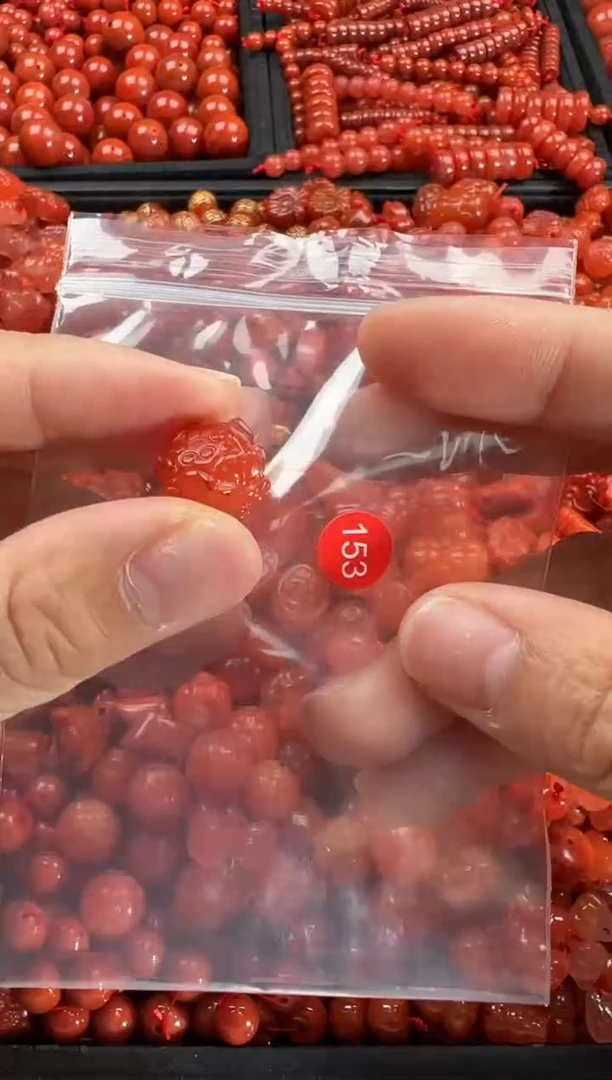 【闪购商品】南红玛瑙颈饰未镶嵌1