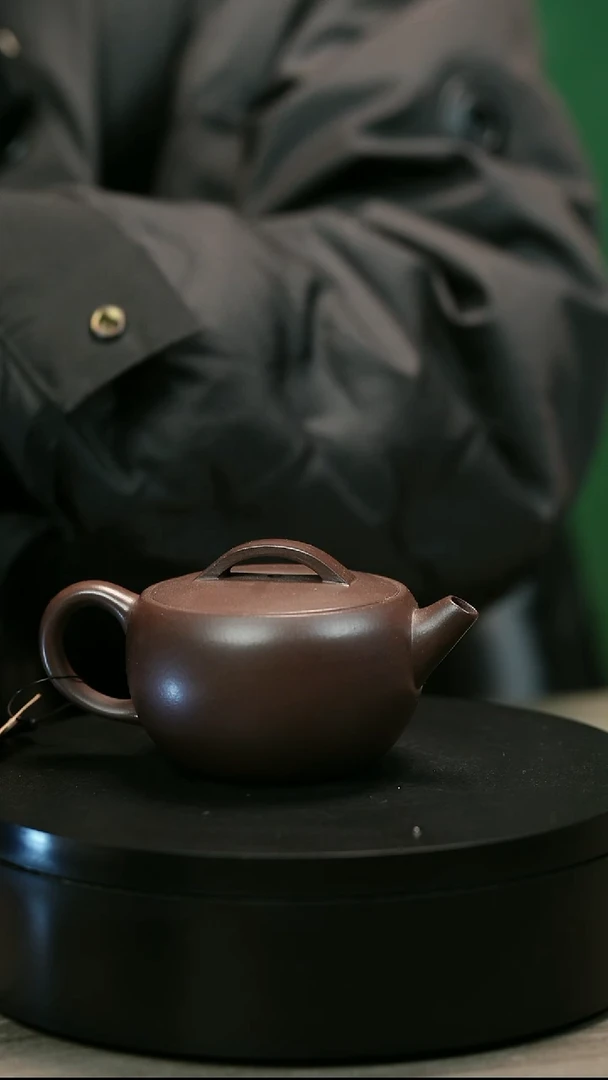 茶壶紫砂东****析H2516周秀芳光素圆瓦