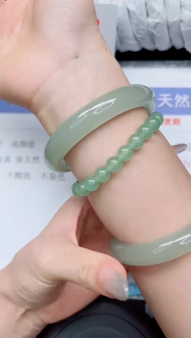 未镶嵌手镯石英质玉163-64