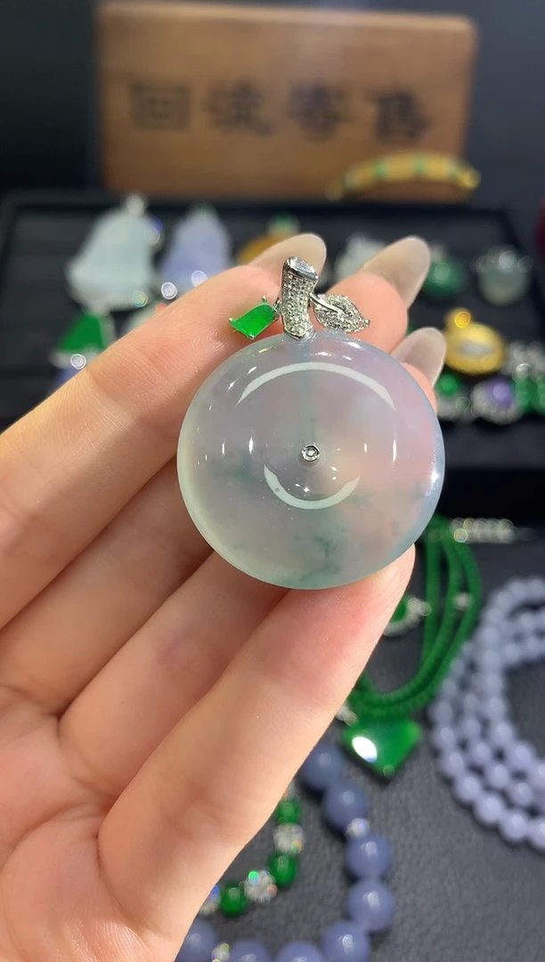 吊坠(不含链)18K金镶嵌翡翠15