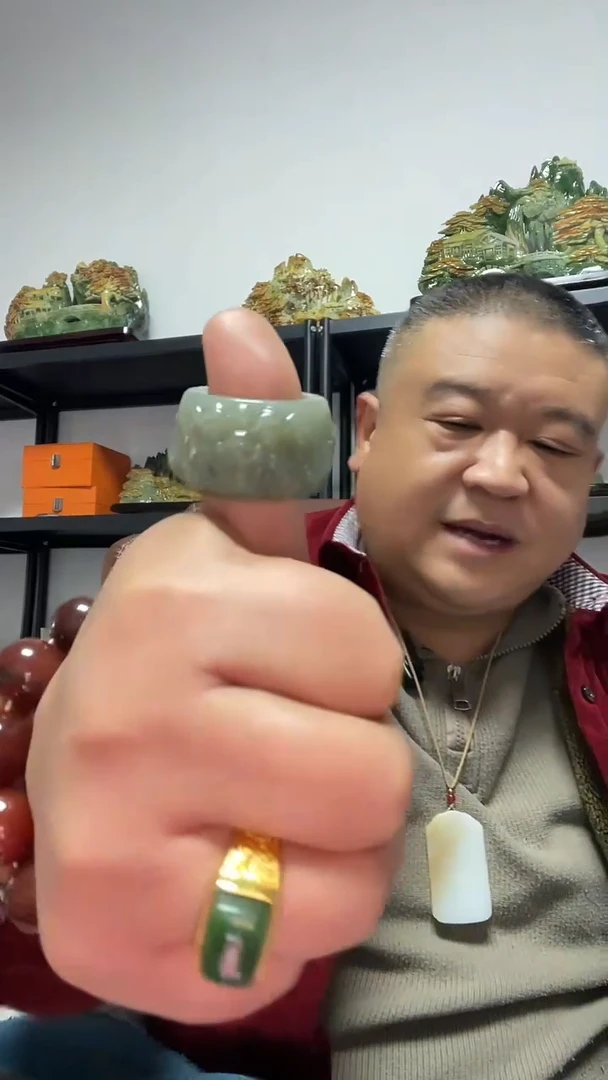 未镶嵌戒指和田玉貔貅扳指