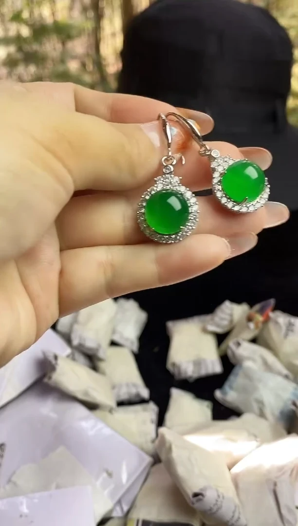 满色吊坠 所见即所得！！