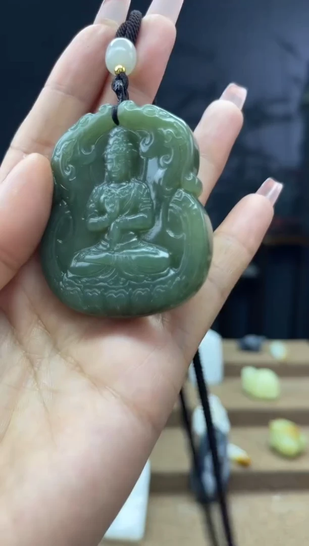 颈饰未镶嵌和田玉1