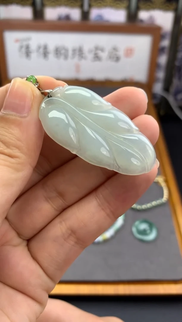 颈饰未镶嵌翡翠////////