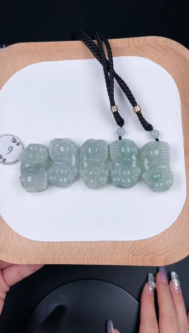 翡翠未镶嵌颈饰LC024翡翠冰绿貔貅（单件）（多样性发其一）