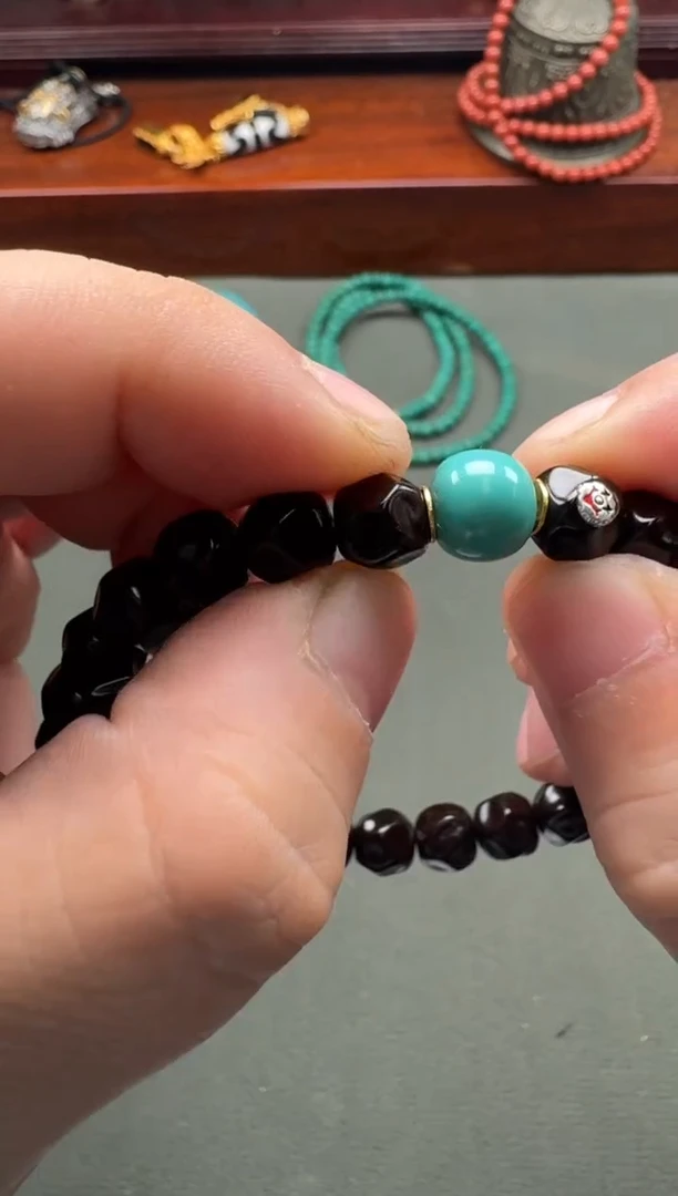 【闪购商品】椰蒂手串18K金镶嵌手串手串