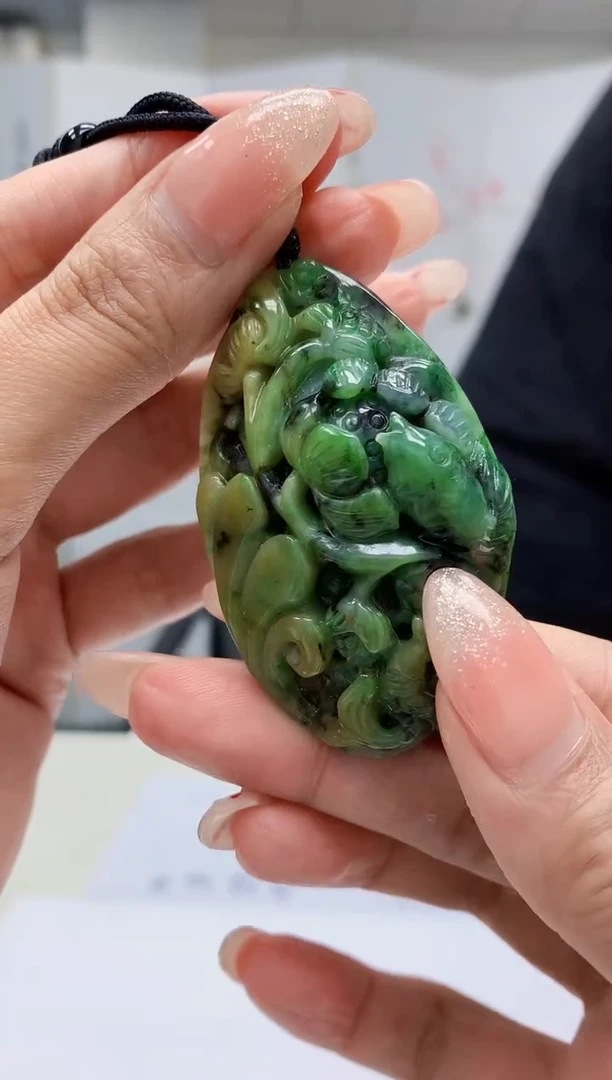 【闪购商品】定制翡翠未镶嵌4688MM-毛货挂件155